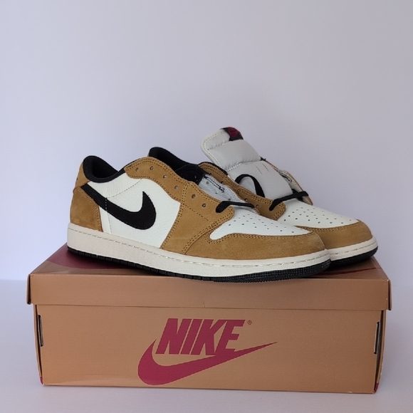 Nike Air Jordan 1 Low White Tan Black Sneakers - Picture 3 of 12